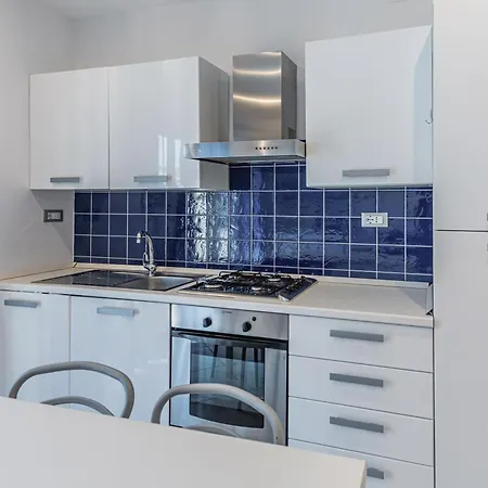 Seaview With Private Parking! Apartment