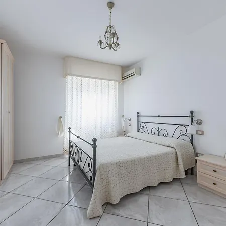 Apartment Seaview With Private Parking!